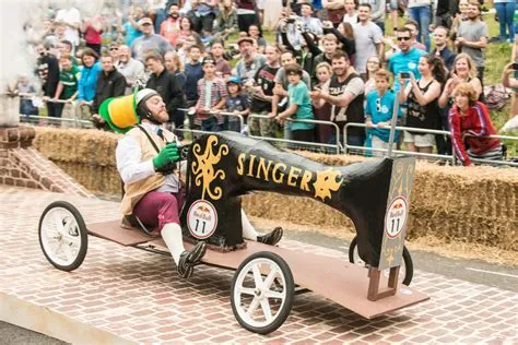 De Red Bull Soapbox Race: Een extravagante mix van innovatief ontwerp en spectaculaire crashes